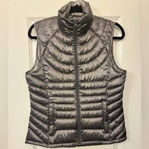 BERNARDO Packable Goose Down Puffer Vest Knit Collar Gray-Silver Size Small